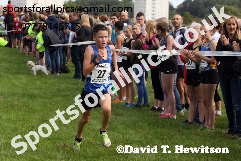 Boys and girls under-13s, Sunderland Harriers Cross Country Relays, Farringdon, Sunderland . Photo: David T. Hewitson/Sports for All Pics